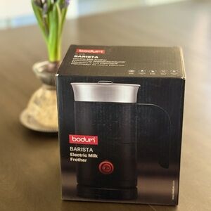 Bodum Barista Electric Milk Frother for sale - never been used in original box